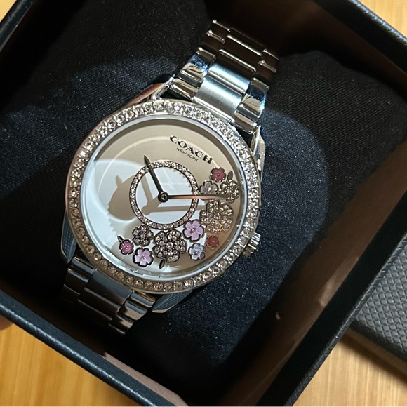 Coach Preston Silver Bracelet Watch With 36mm White Face With Moving Flowers - Picture 10 of 11